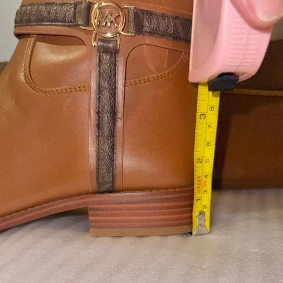 Michael Kors Mindy Leather Signature Logo Trim Boot Women’s Size 9 Brown/Luggage - Picture 10 of 16